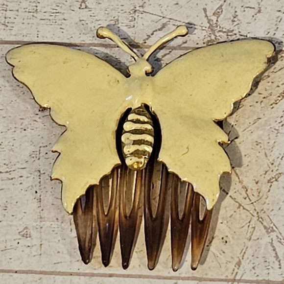Signed Miriam Haskell Gold Butterfly Hair CombAccessory